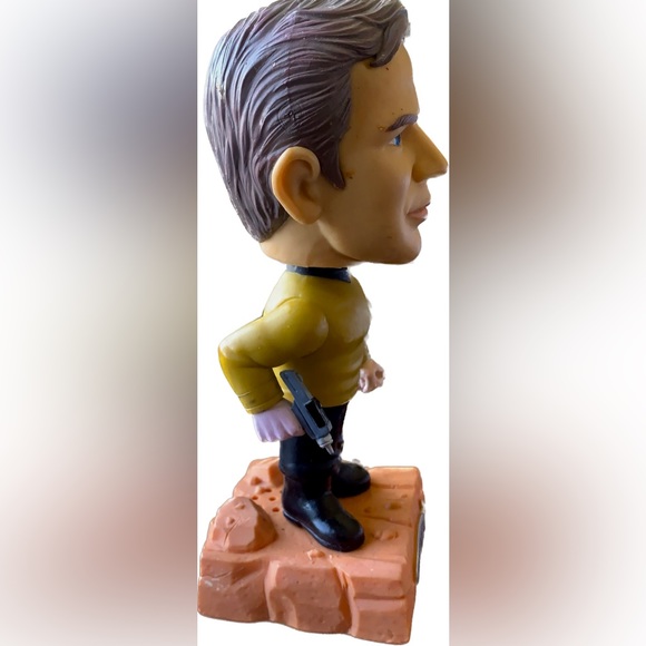 Star Trek bobble head Captain Kirk - Picture 9 of 9